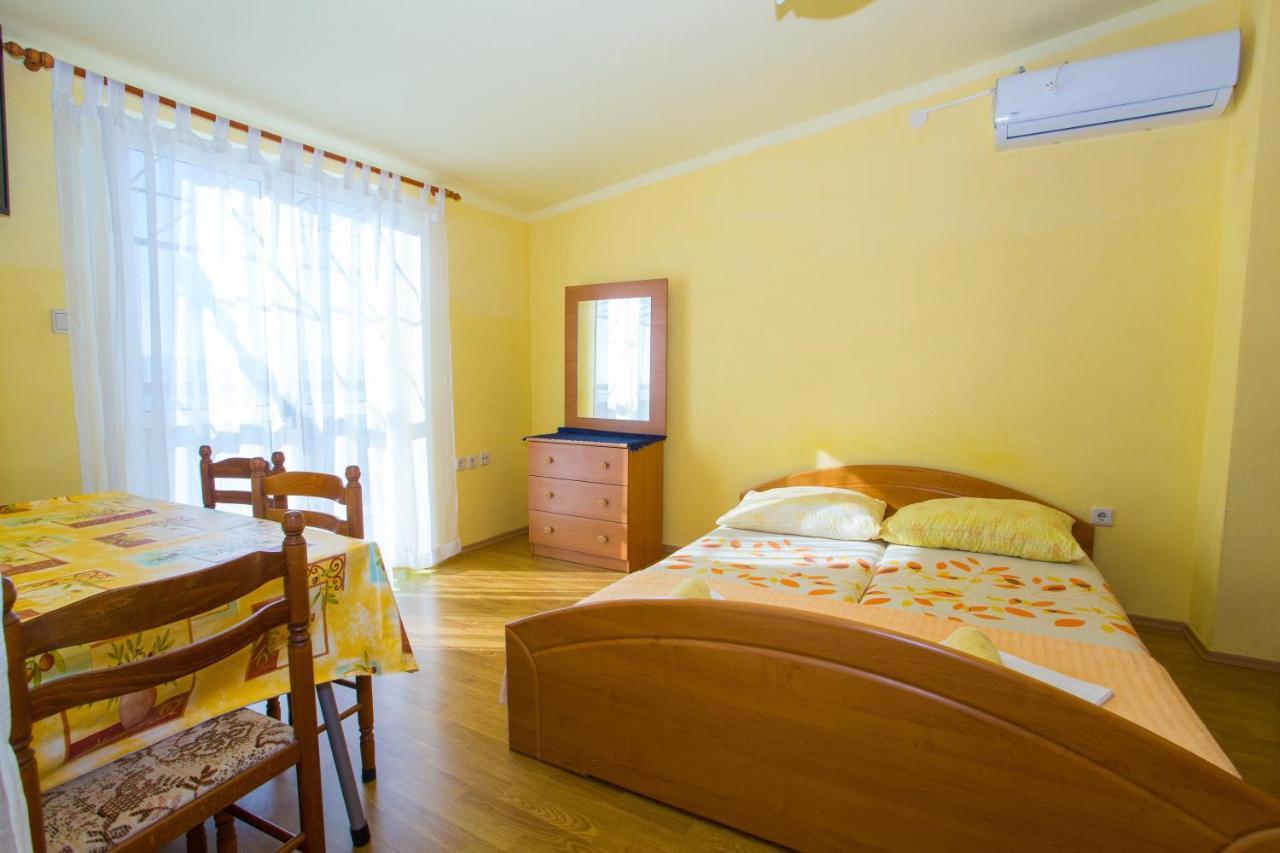 Apartments With A Parking Space Baska Voda, Makarska - 6761 Екстер'єр фото