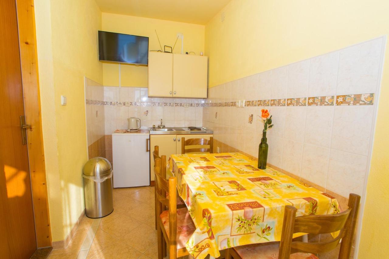 Apartments With A Parking Space Baska Voda, Makarska - 6761 Екстер'єр фото