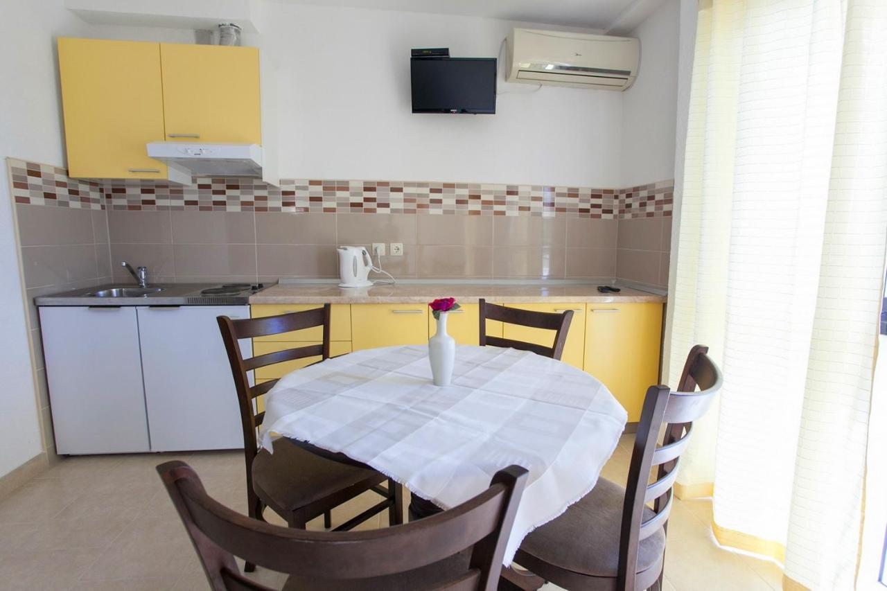 Apartments With A Parking Space Baska Voda, Makarska - 6761 Екстер'єр фото