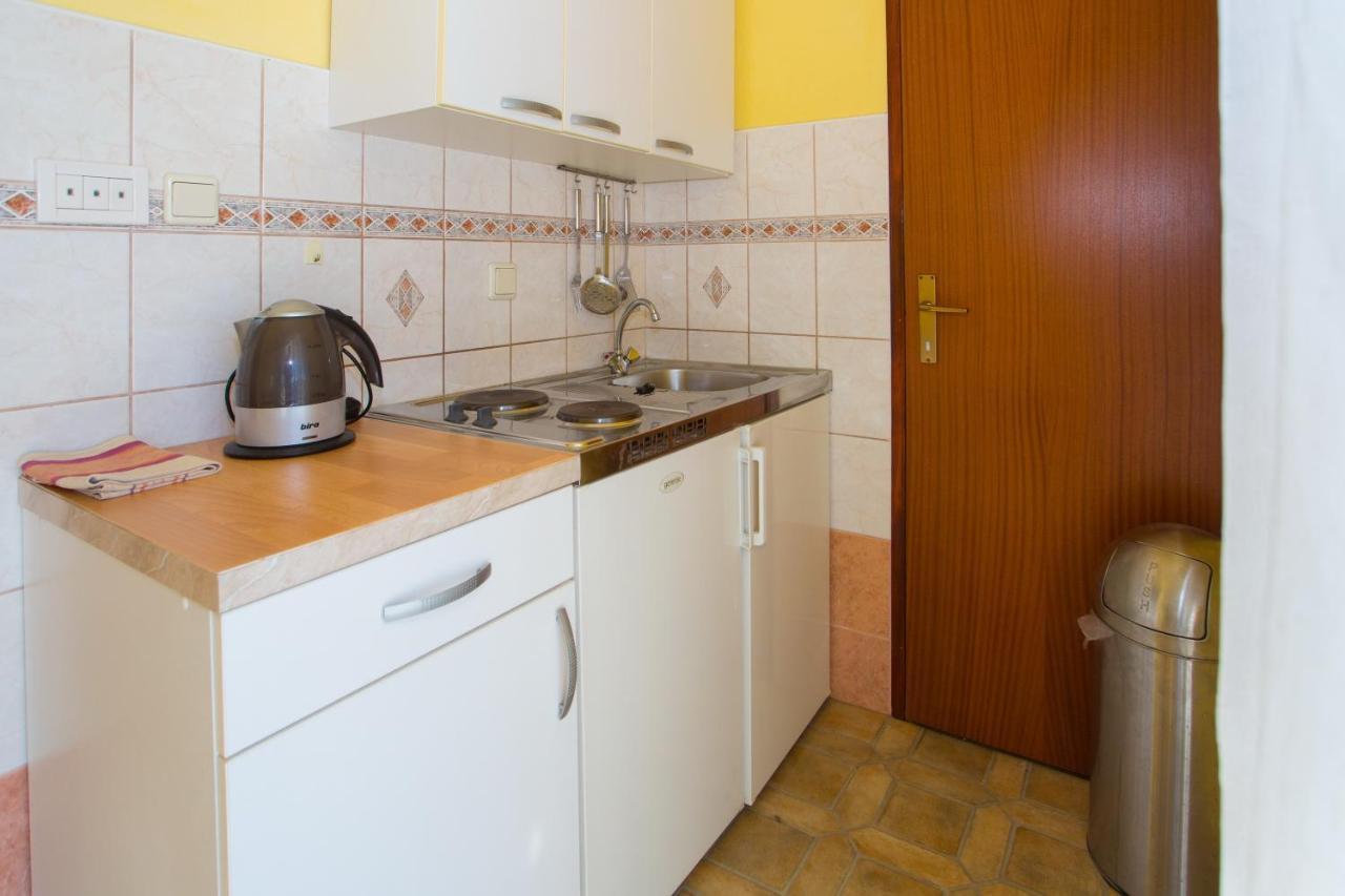 Apartments With A Parking Space Baska Voda, Makarska - 6761 Екстер'єр фото