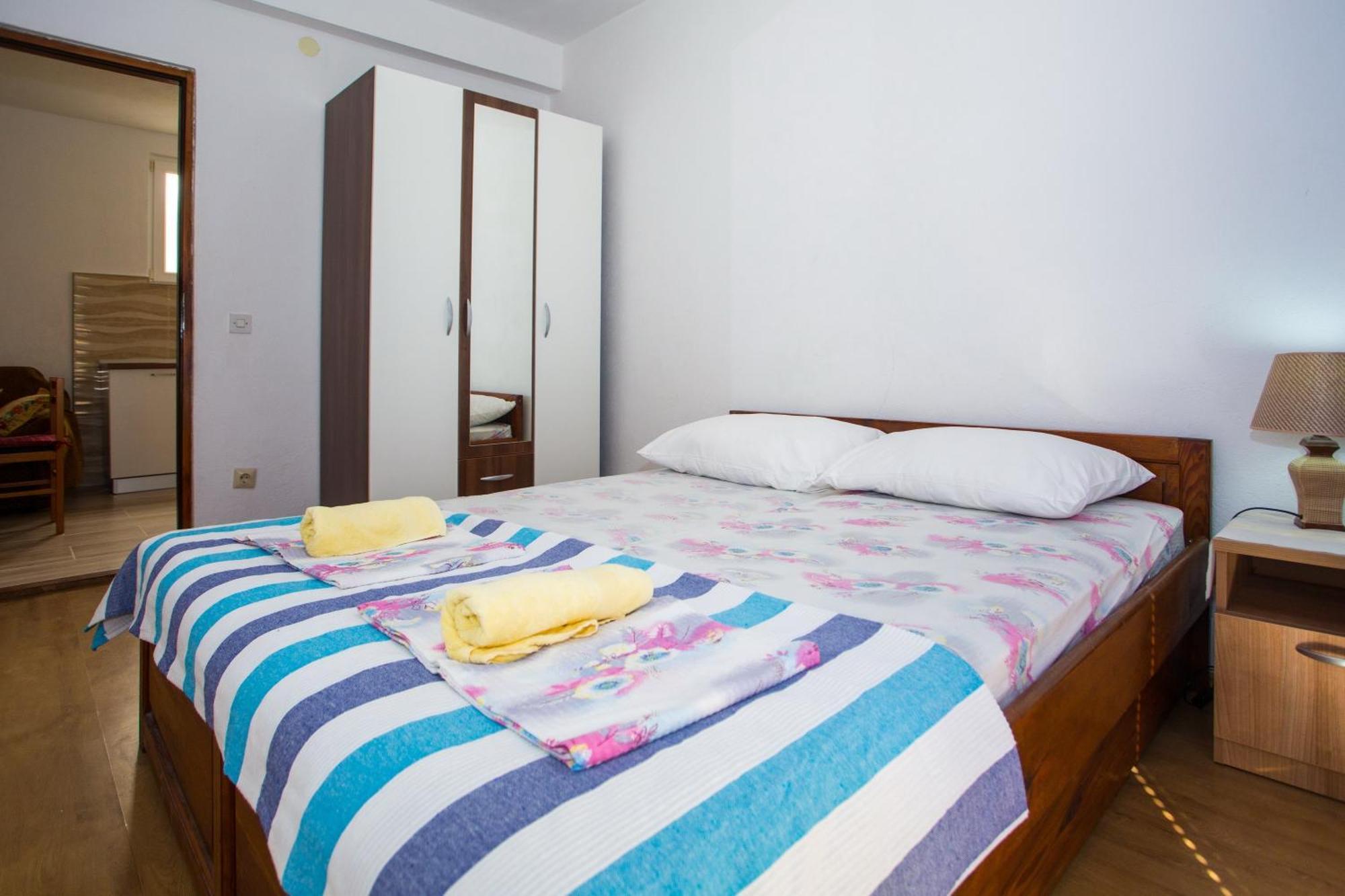 Apartments With A Parking Space Baska Voda, Makarska - 6761 Номер фото
